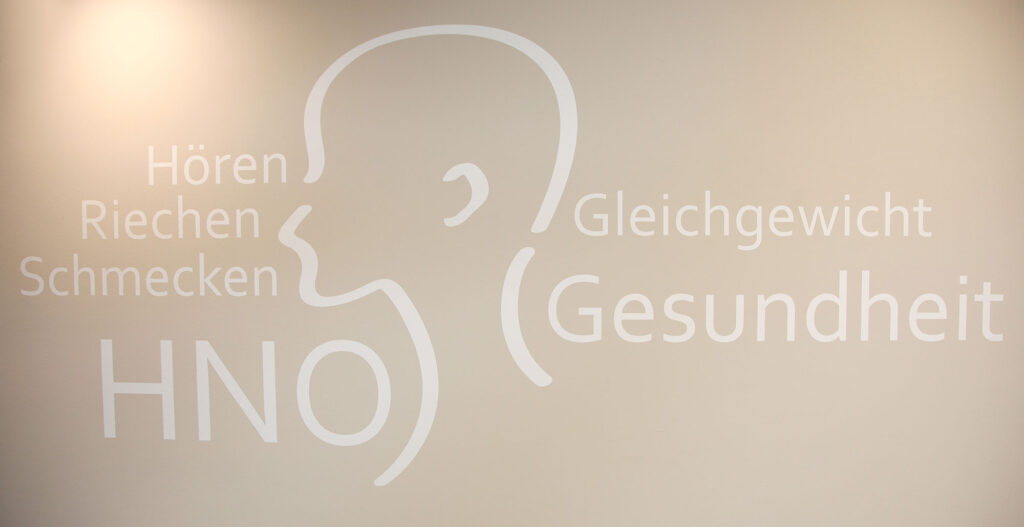 Praxisschild mit Logo